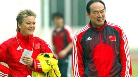 坦克遇刺客？乌兹别克主帅一句话，道破中朝女足死穴