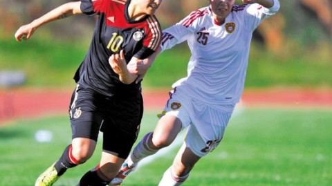 20岁！李新翔引海外双雄争抢，中国足球留洋迎突破契机？