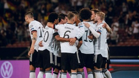 爆冷夜埃里温！亚美尼亚2-1掀翻爱尔兰，世预赛F组乱成一锅粥