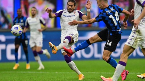 哎呦喂，拜仁这状态简直了！半场就给狼堡安排的明明白白