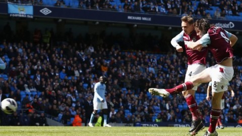 标题：大山姆首秀开门黑！西汉姆3-1逆转利兹联，保级大师陷绝境