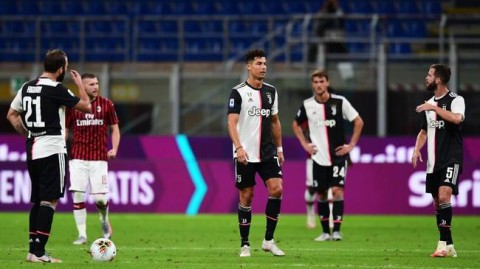 AC米兰客场啃下“硬骨头”，撒丁岛的烟火下终于等到两杆“德国枪”