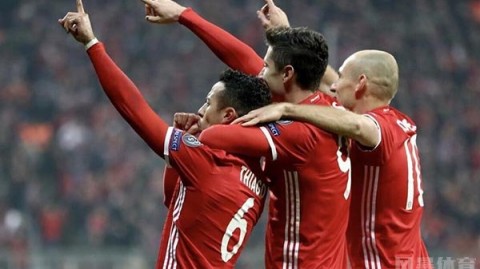 拜仁这操作把人看懵！莱默尔拼到带伤死磕多特，却因1300万遭嫌贵？