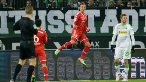 裁判眼瞎还不让说？门兴主帅炮轰拜仁点球红牌，德甲这奇葩规则能把人气笑