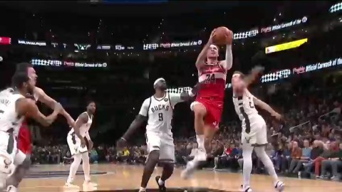 【11连胜！库里42分格林三双击退奇才，勇士卫冕征途再添筹码】