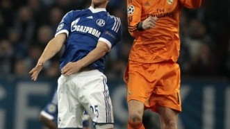 欧冠这一夜踢得太疯狂！豪门恩怨直接拉满，看得我脑仁儿都疼